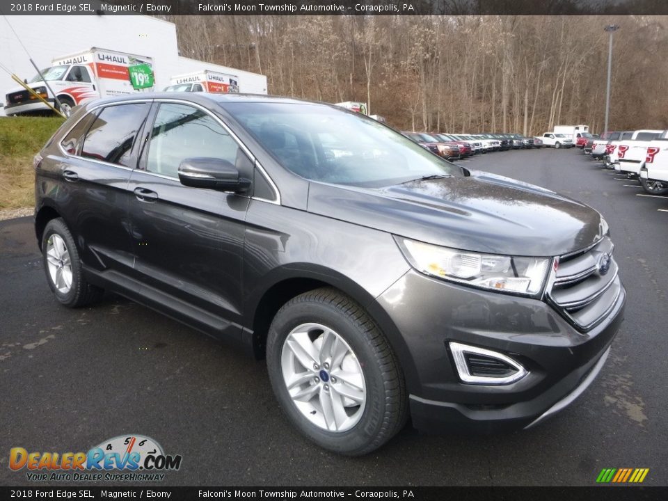 Front 3/4 View of 2018 Ford Edge SEL Photo #3