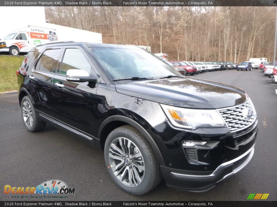 Front 3/4 View of 2018 Ford Explorer Platinum 4WD Photo #3