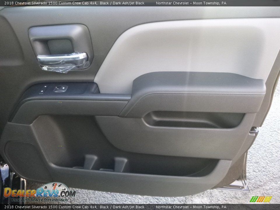 2018 Chevrolet Silverado 1500 Custom Crew Cab 4x4 Black / Dark Ash/Jet Black Photo #11
