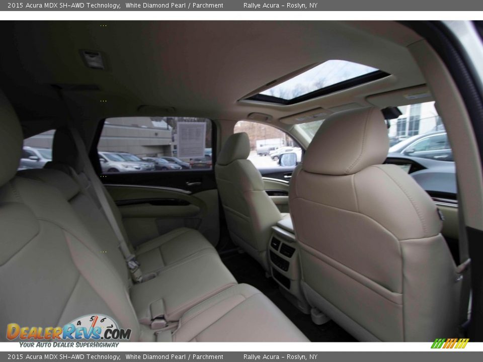 2015 Acura MDX SH-AWD Technology White Diamond Pearl / Parchment Photo #36