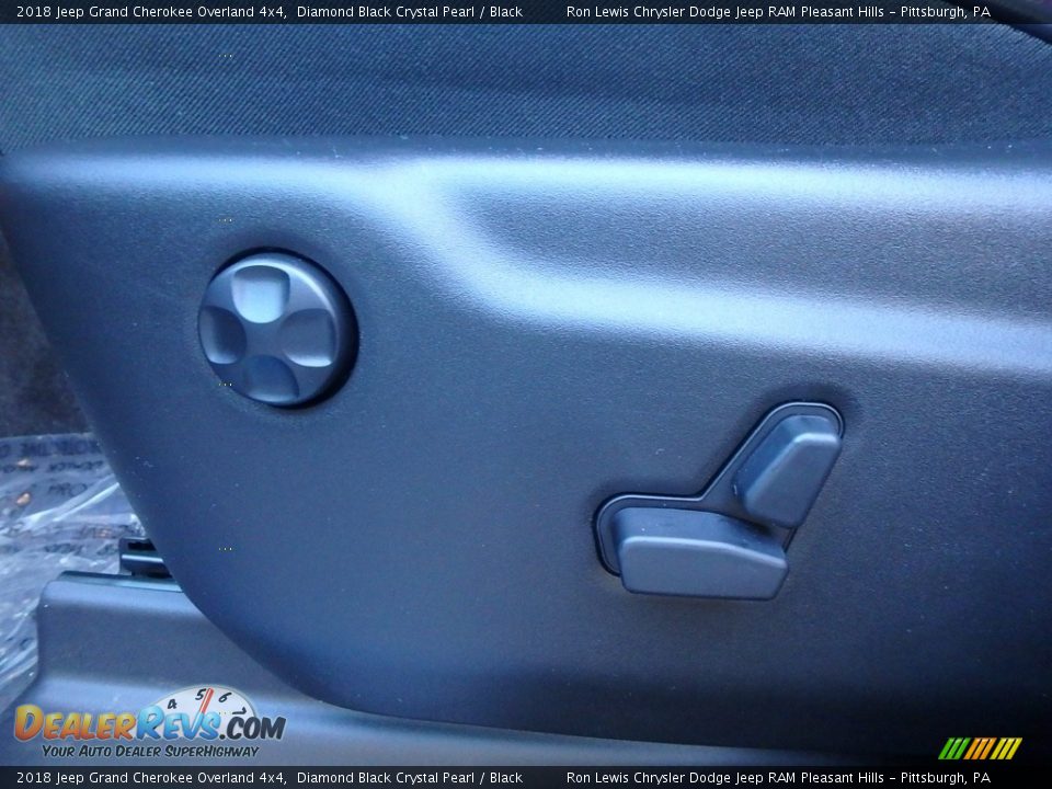 2018 Jeep Grand Cherokee Overland 4x4 Diamond Black Crystal Pearl / Black Photo #15