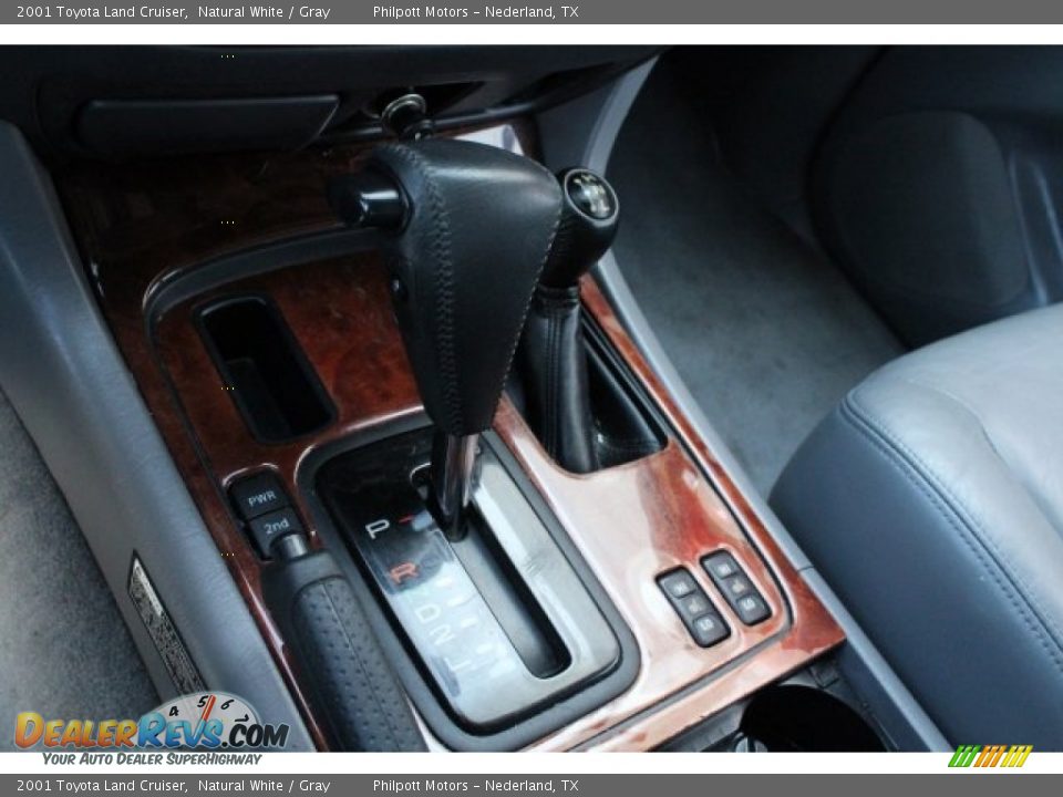 2001 Toyota Land Cruiser Natural White / Gray Photo #16