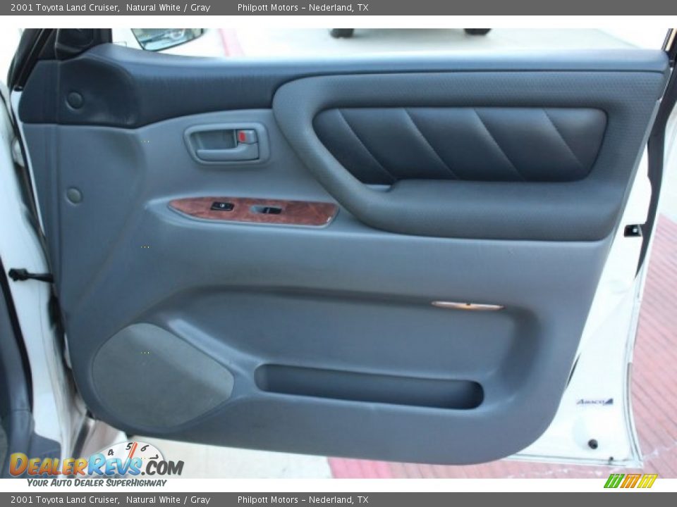 2001 Toyota Land Cruiser Natural White / Gray Photo #27