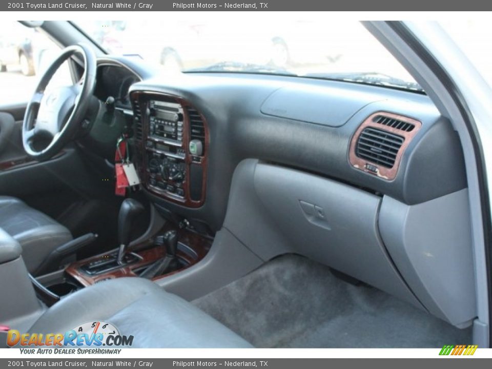 2001 Toyota Land Cruiser Natural White / Gray Photo #28