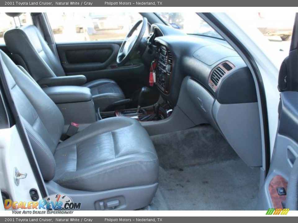 2001 Toyota Land Cruiser Natural White / Gray Photo #29