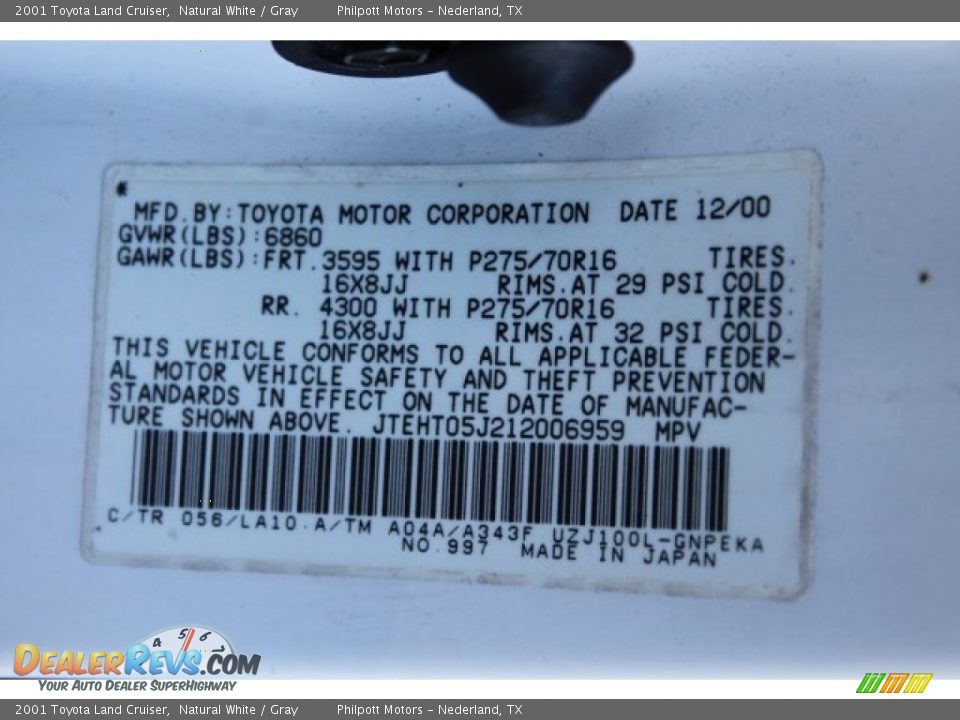 2001 Toyota Land Cruiser Natural White / Gray Photo #32