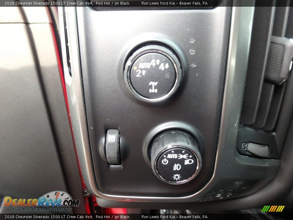 2018 Chevrolet Silverado 1500 LT Crew Cab 4x4 Red Hot / Jet Black Photo #14