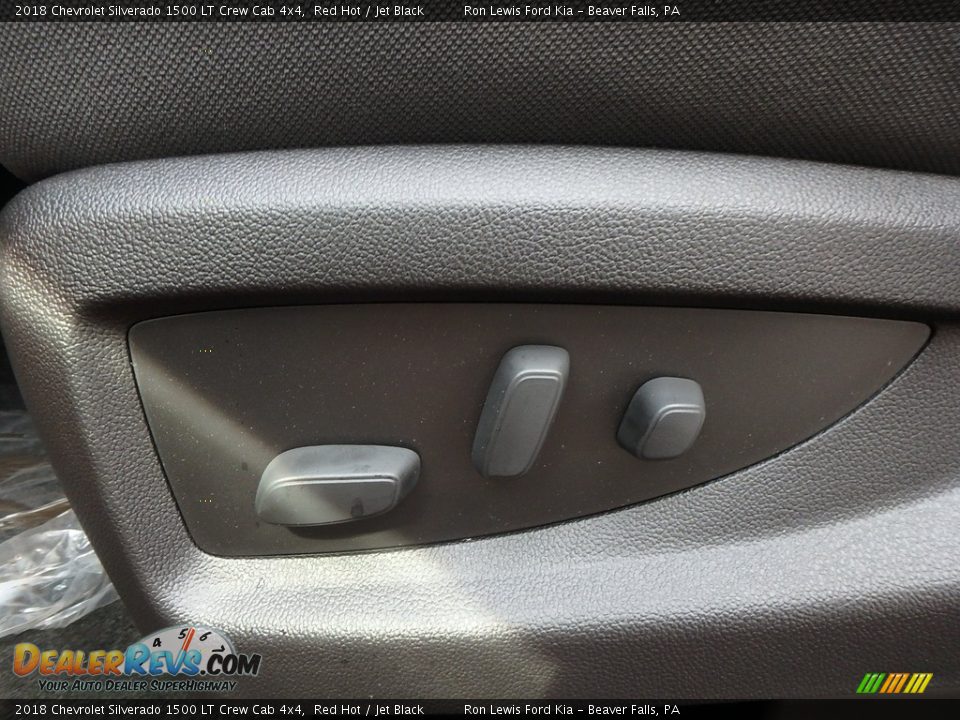 2018 Chevrolet Silverado 1500 LT Crew Cab 4x4 Red Hot / Jet Black Photo #15