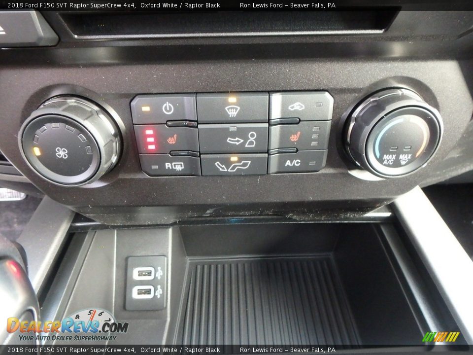 Controls of 2018 Ford F150 SVT Raptor SuperCrew 4x4 Photo #19