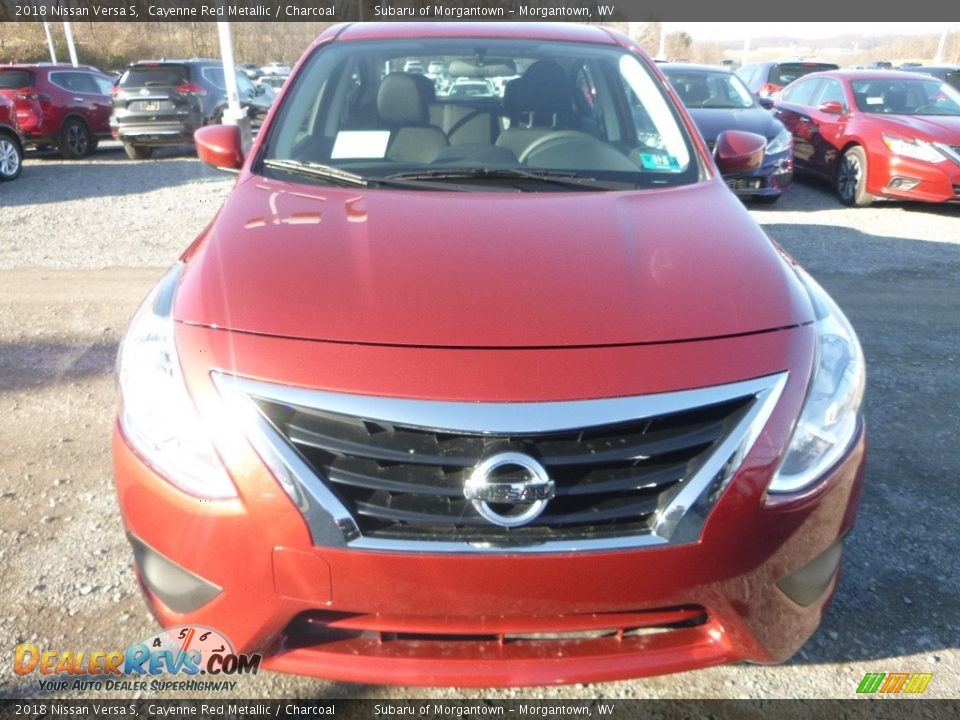 2018 Nissan Versa S Cayenne Red Metallic / Charcoal Photo #8