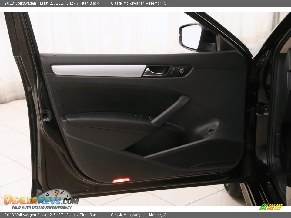 2013 Volkswagen Passat 2.5L SE Black / Titan Black Photo #4