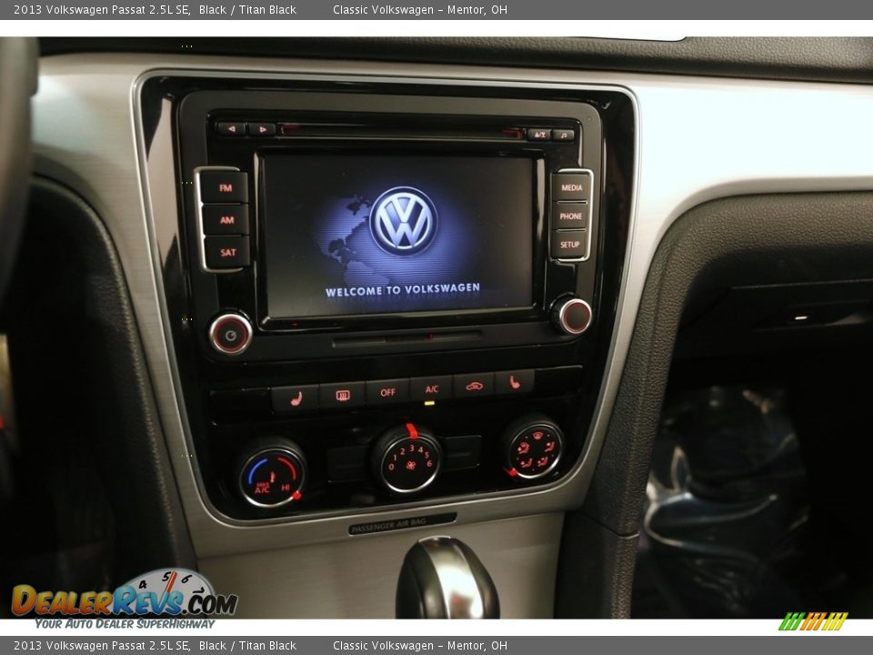 2013 Volkswagen Passat 2.5L SE Black / Titan Black Photo #9