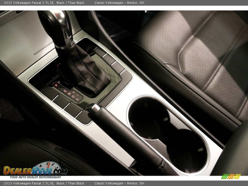 2013 Volkswagen Passat 2.5L SE Black / Titan Black Photo #12