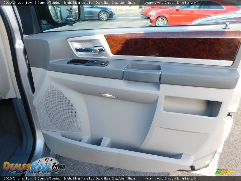 2010 Chrysler Town & Country Touring Bright Silver Metallic / Dark Slate Gray/Light Shale Photo #19