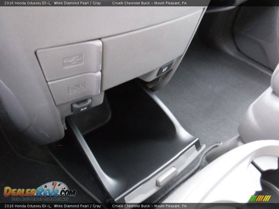 2016 Honda Odyssey EX-L White Diamond Pearl / Gray Photo #33