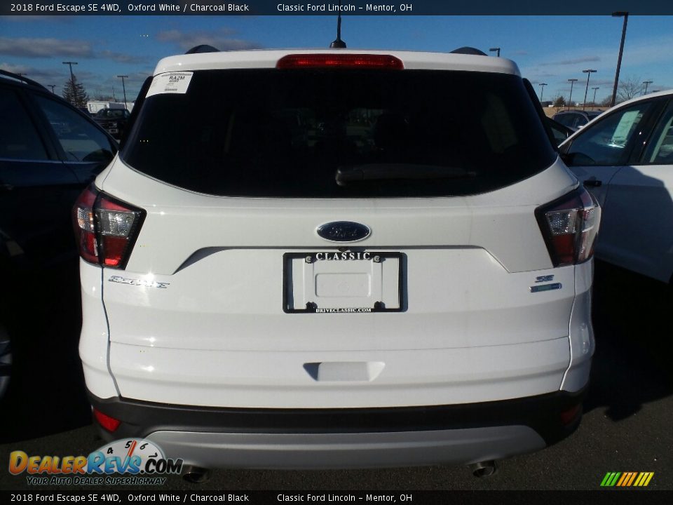 2018 Ford Escape SE 4WD Oxford White / Charcoal Black Photo #4