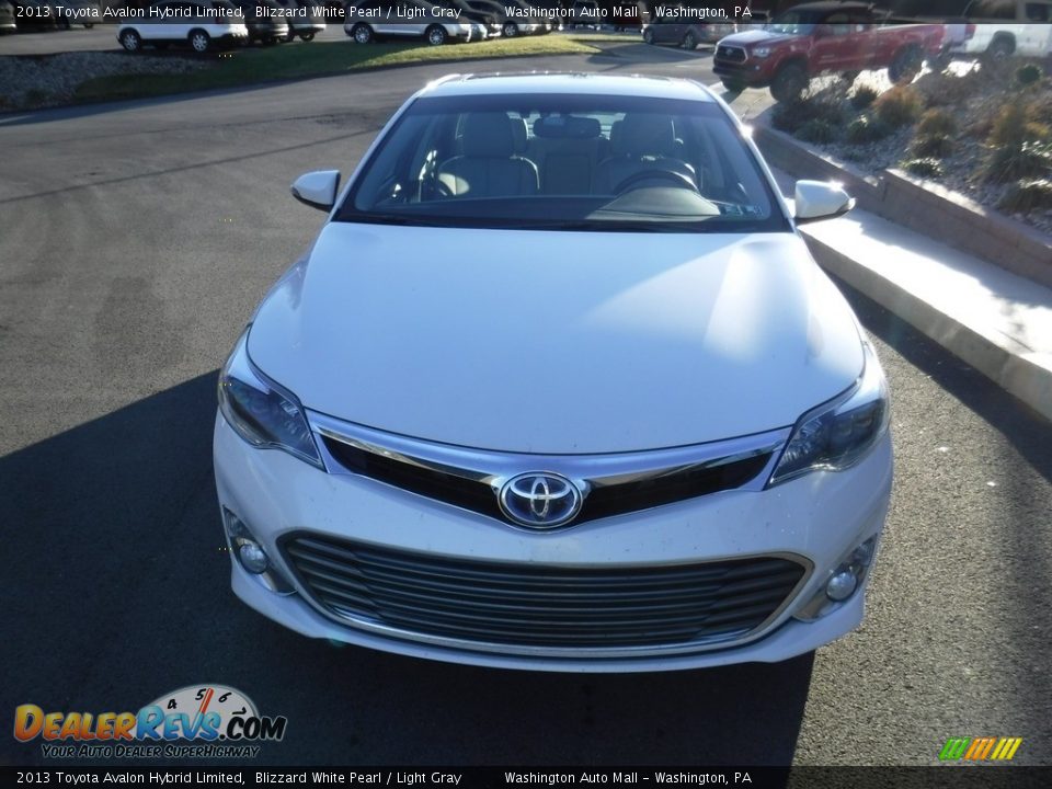 2013 Toyota Avalon Hybrid Limited Blizzard White Pearl / Light Gray Photo #5