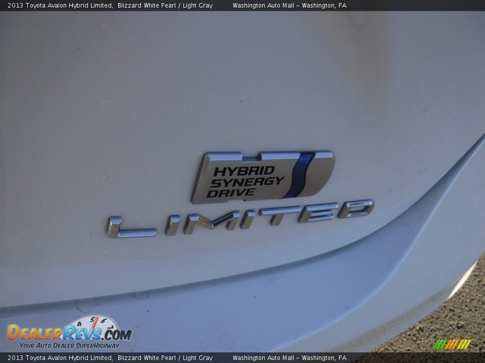 2013 Toyota Avalon Hybrid Limited Blizzard White Pearl / Light Gray Photo #10