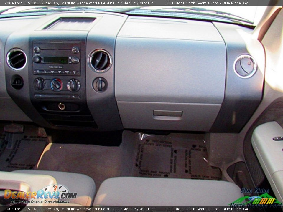 2004 Ford F150 XLT SuperCab Medium Wedgewood Blue Metallic / Medium/Dark Flint Photo #18