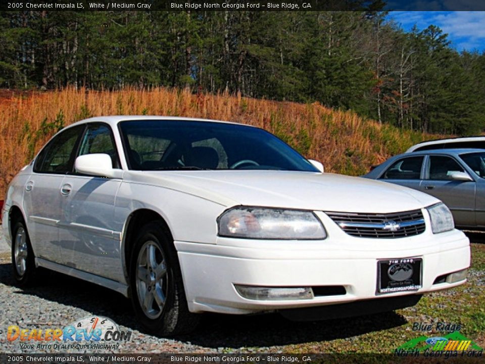 2005 Chevrolet Impala LS White / Medium Gray Photo #1