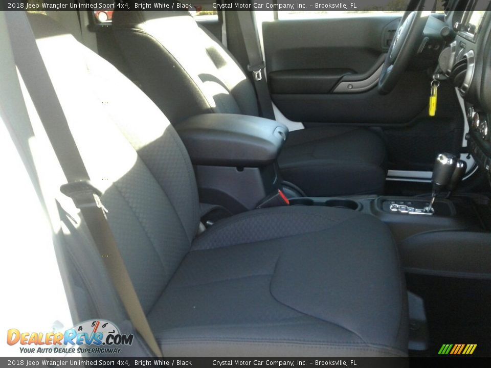2018 Jeep Wrangler Unlimited Sport 4x4 Bright White / Black Photo #12
