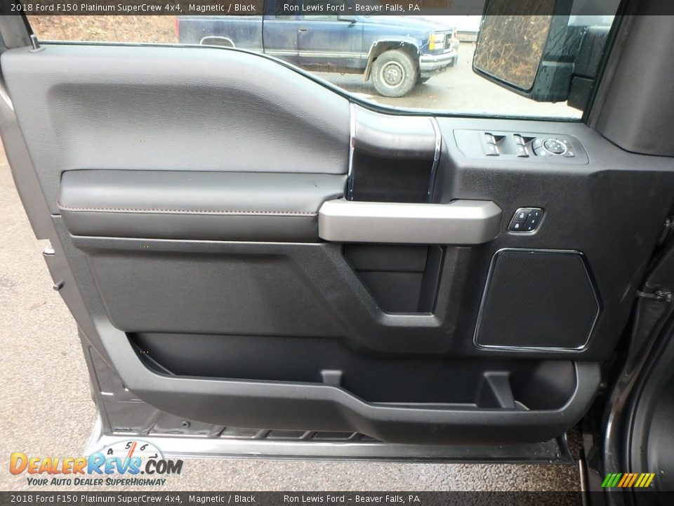 2018 Ford F150 Platinum SuperCrew 4x4 Magnetic / Black Photo #13