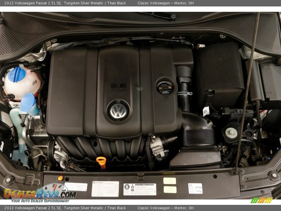 2013 Volkswagen Passat 2.5L SE Tungsten Silver Metallic / Titan Black Photo #17