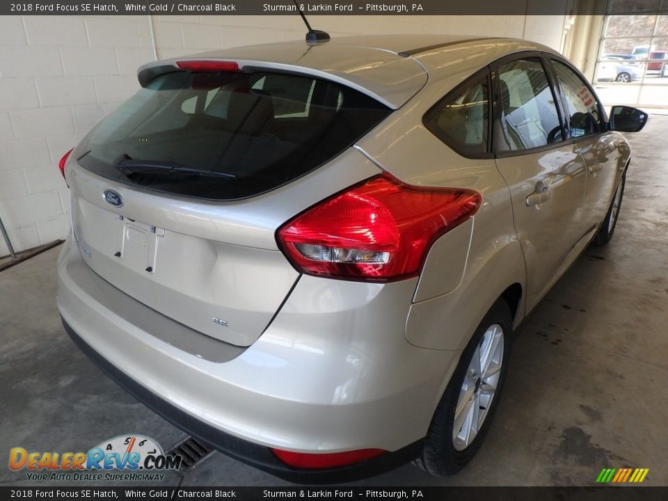 2018 Ford Focus SE Hatch White Gold / Charcoal Black Photo #2
