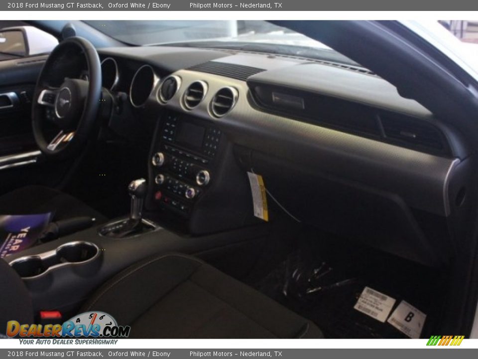 2018 Ford Mustang GT Fastback Oxford White / Ebony Photo #25
