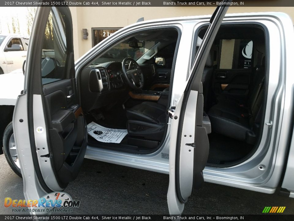 2017 Chevrolet Silverado 1500 LTZ Double Cab 4x4 Silver Ice Metallic / Jet Black Photo #6