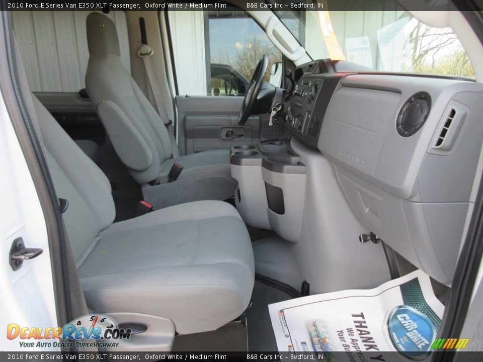 2010 Ford E Series Van E350 XLT Passenger Oxford White / Medium Flint Photo #25
