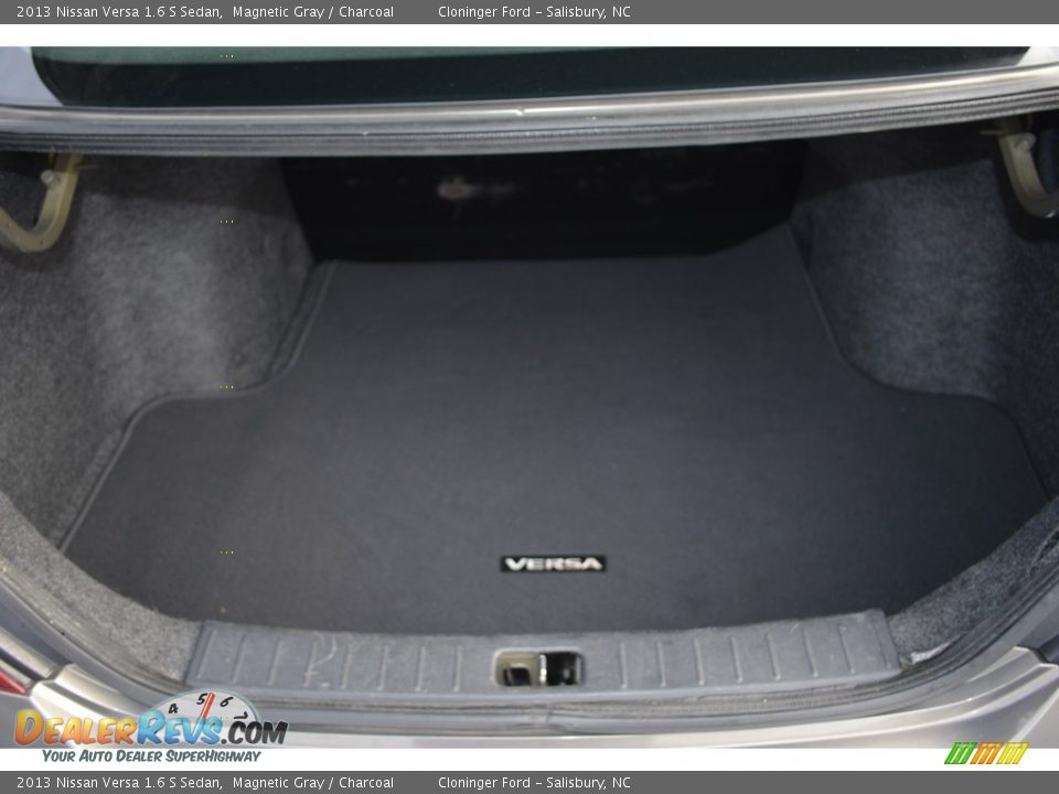 2013 Nissan Versa 1.6 S Sedan Magnetic Gray / Charcoal Photo #12