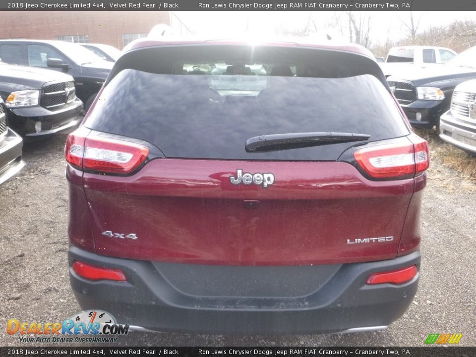 2018 Jeep Cherokee Limited 4x4 Velvet Red Pearl / Black Photo #3