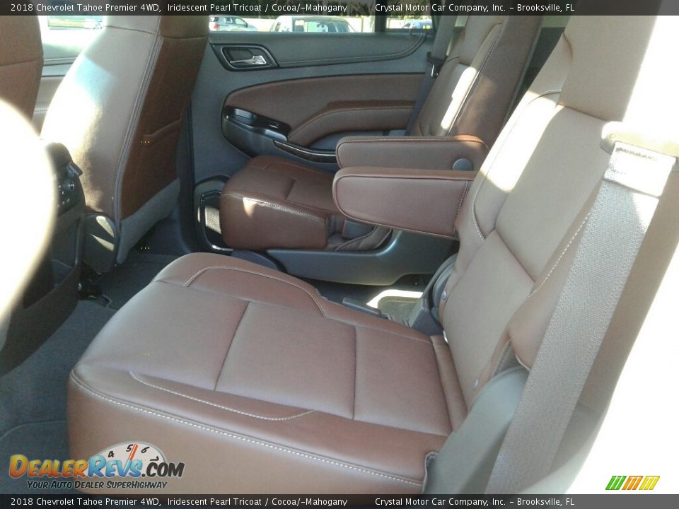 2018 Chevrolet Tahoe Premier 4WD Iridescent Pearl Tricoat / Cocoa/­Mahogany Photo #10