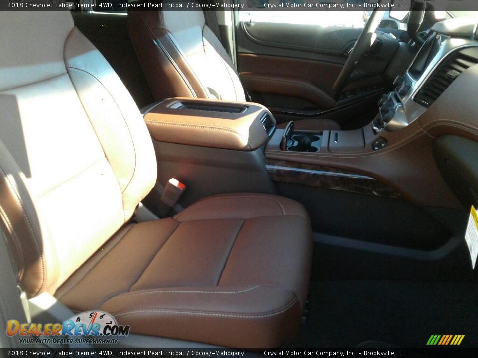 2018 Chevrolet Tahoe Premier 4WD Iridescent Pearl Tricoat / Cocoa/­Mahogany Photo #12