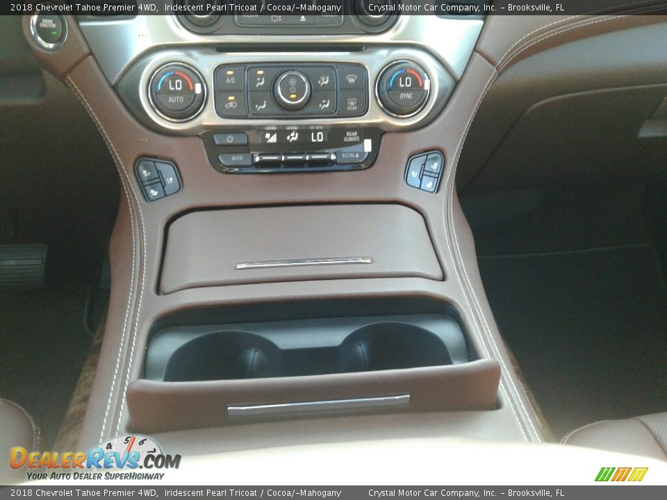 2018 Chevrolet Tahoe Premier 4WD Iridescent Pearl Tricoat / Cocoa/­Mahogany Photo #16
