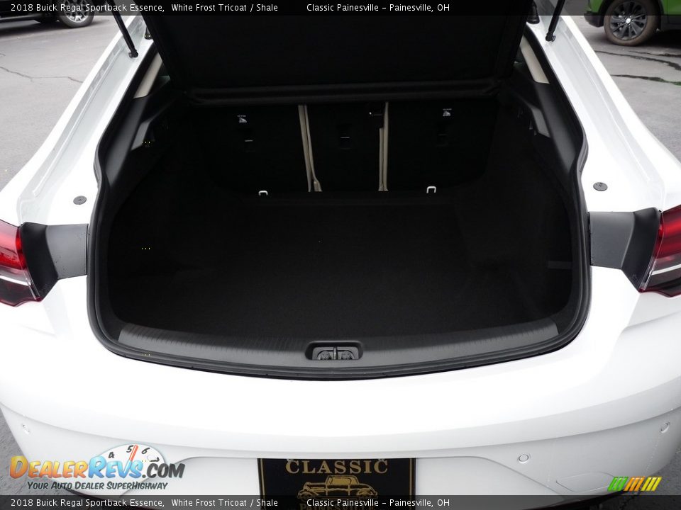 2018 Buick Regal Sportback Essence White Frost Tricoat / Shale Photo #12
