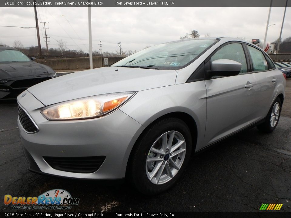 2018 Ford Focus SE Sedan Ingot Silver / Charcoal Black Photo #6
