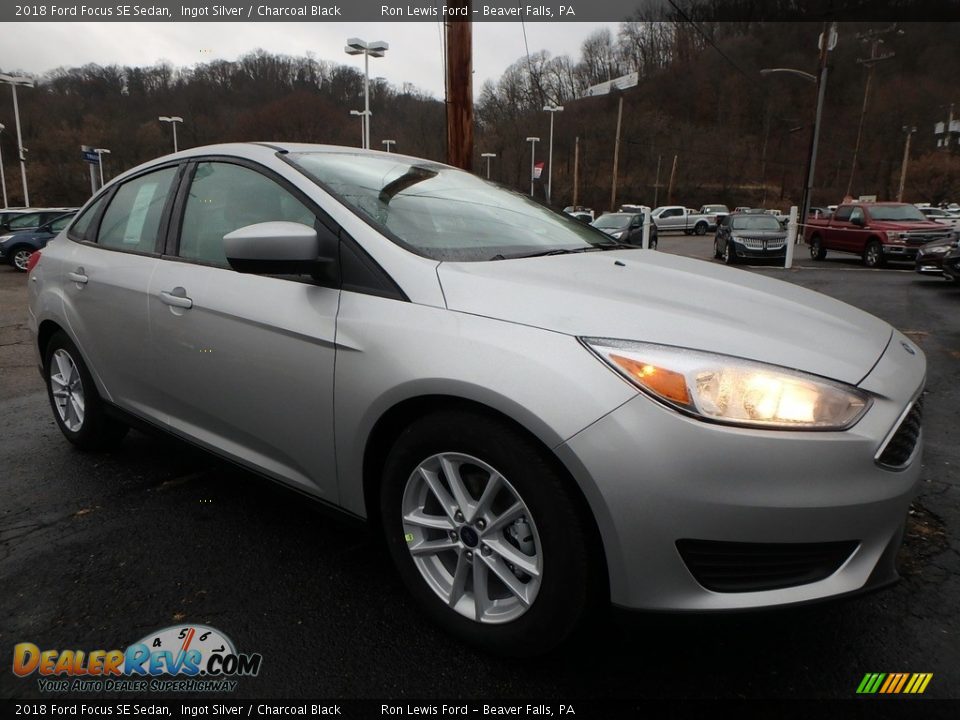 2018 Ford Focus SE Sedan Ingot Silver / Charcoal Black Photo #8