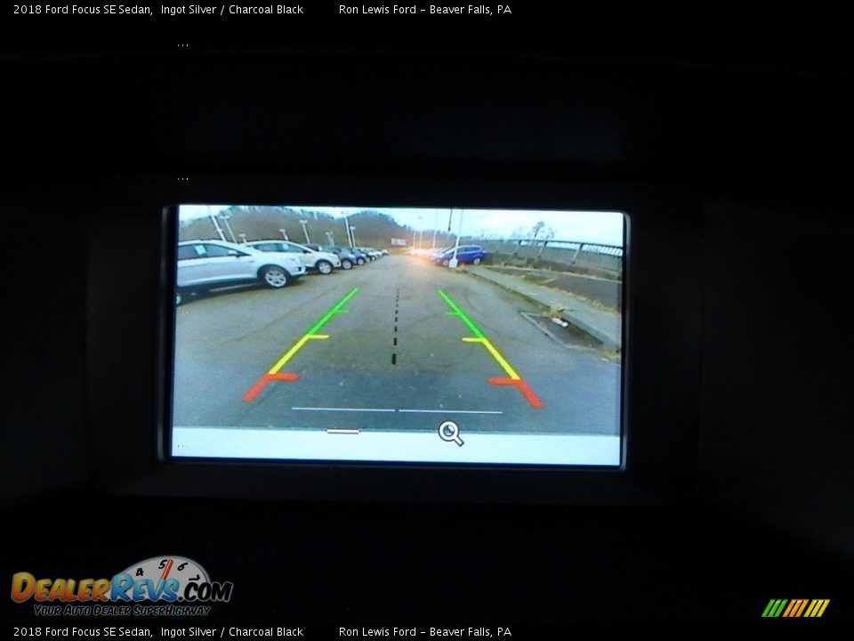 2018 Ford Focus SE Sedan Ingot Silver / Charcoal Black Photo #18