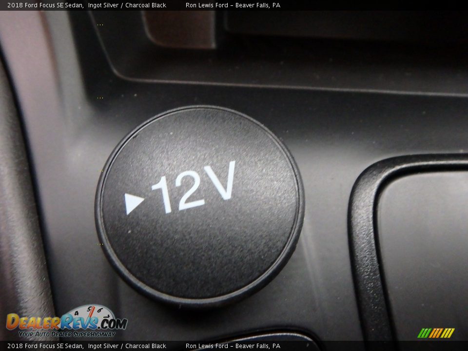 2018 Ford Focus SE Sedan Ingot Silver / Charcoal Black Photo #19