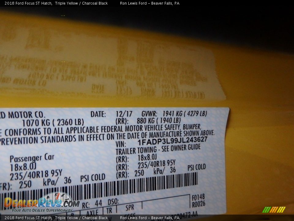 2018 Ford Focus ST Hatch Triple Yellow / Charcoal Black Photo #16