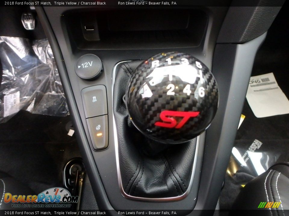 2018 Ford Focus ST Hatch Shifter Photo #18