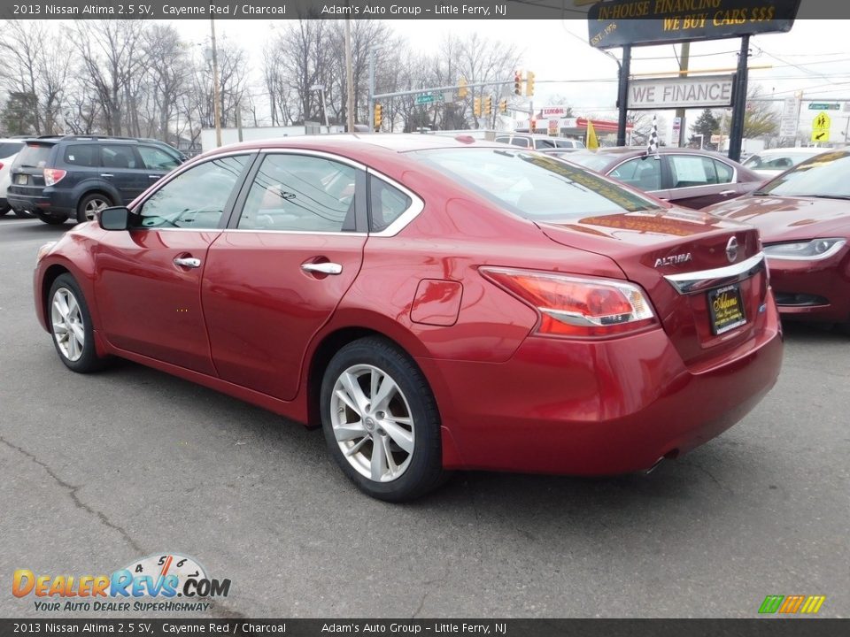 2013 Nissan Altima 2.5 SV Cayenne Red / Charcoal Photo #5