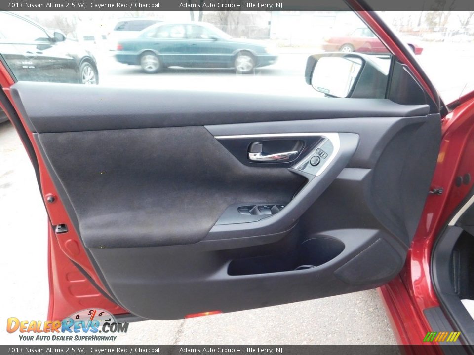 2013 Nissan Altima 2.5 SV Cayenne Red / Charcoal Photo #10