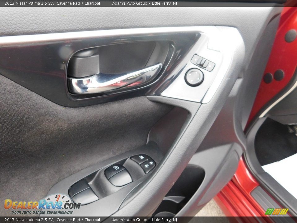 2013 Nissan Altima 2.5 SV Cayenne Red / Charcoal Photo #11
