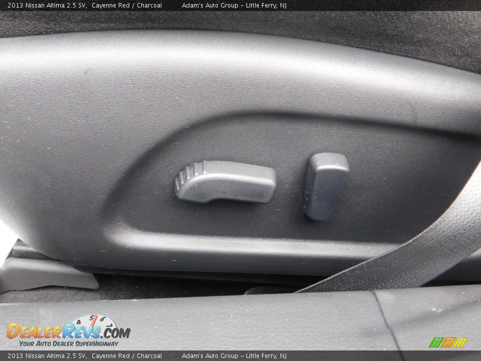 2013 Nissan Altima 2.5 SV Cayenne Red / Charcoal Photo #13