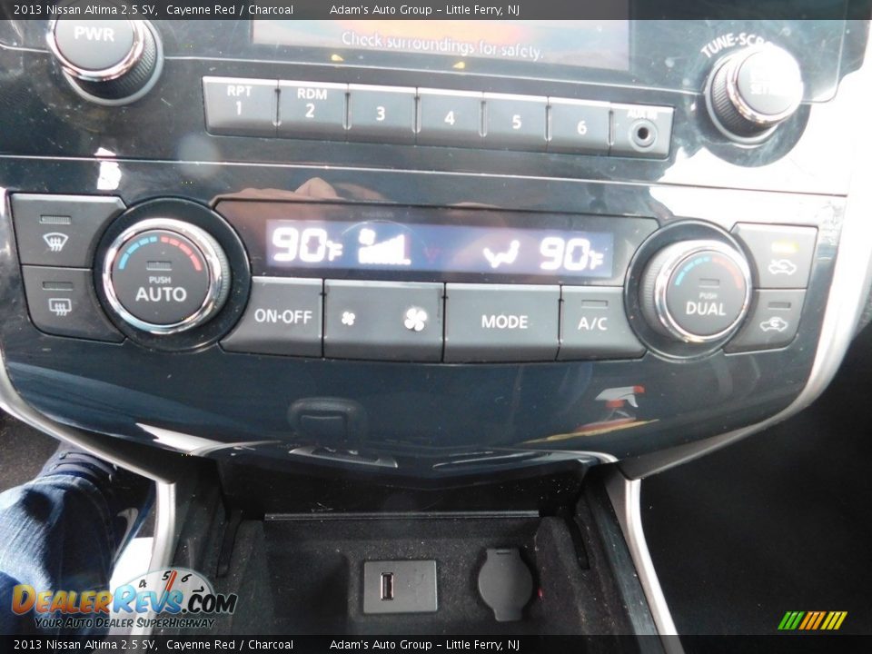 2013 Nissan Altima 2.5 SV Cayenne Red / Charcoal Photo #33