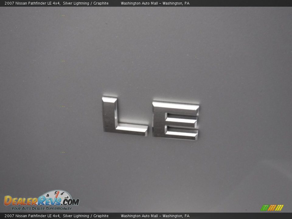 2007 Nissan Pathfinder LE 4x4 Silver Lightning / Graphite Photo #11