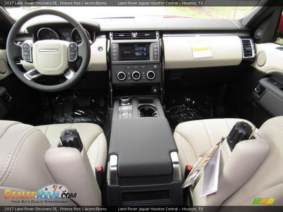 Dashboard of 2017 Land Rover Discovery SE Photo #4
